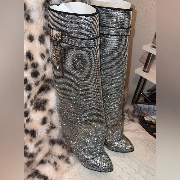 ✨Givenchy-Shark Lock Boots Wide Fit boots✨PLEASE READ ENTIRE DESCRIPTION‼️ - Picture 1 of 17